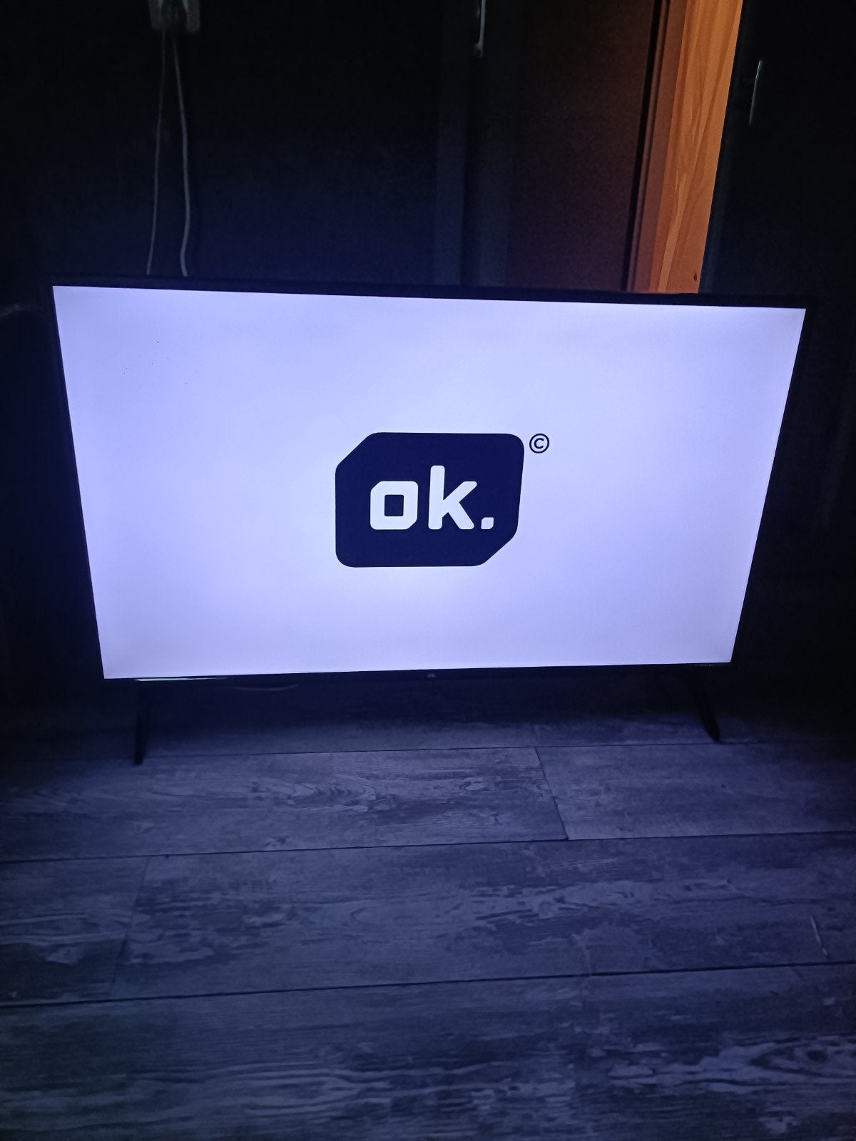 OK. 43 inch 4K UHD LED Smart TV, Ophalen