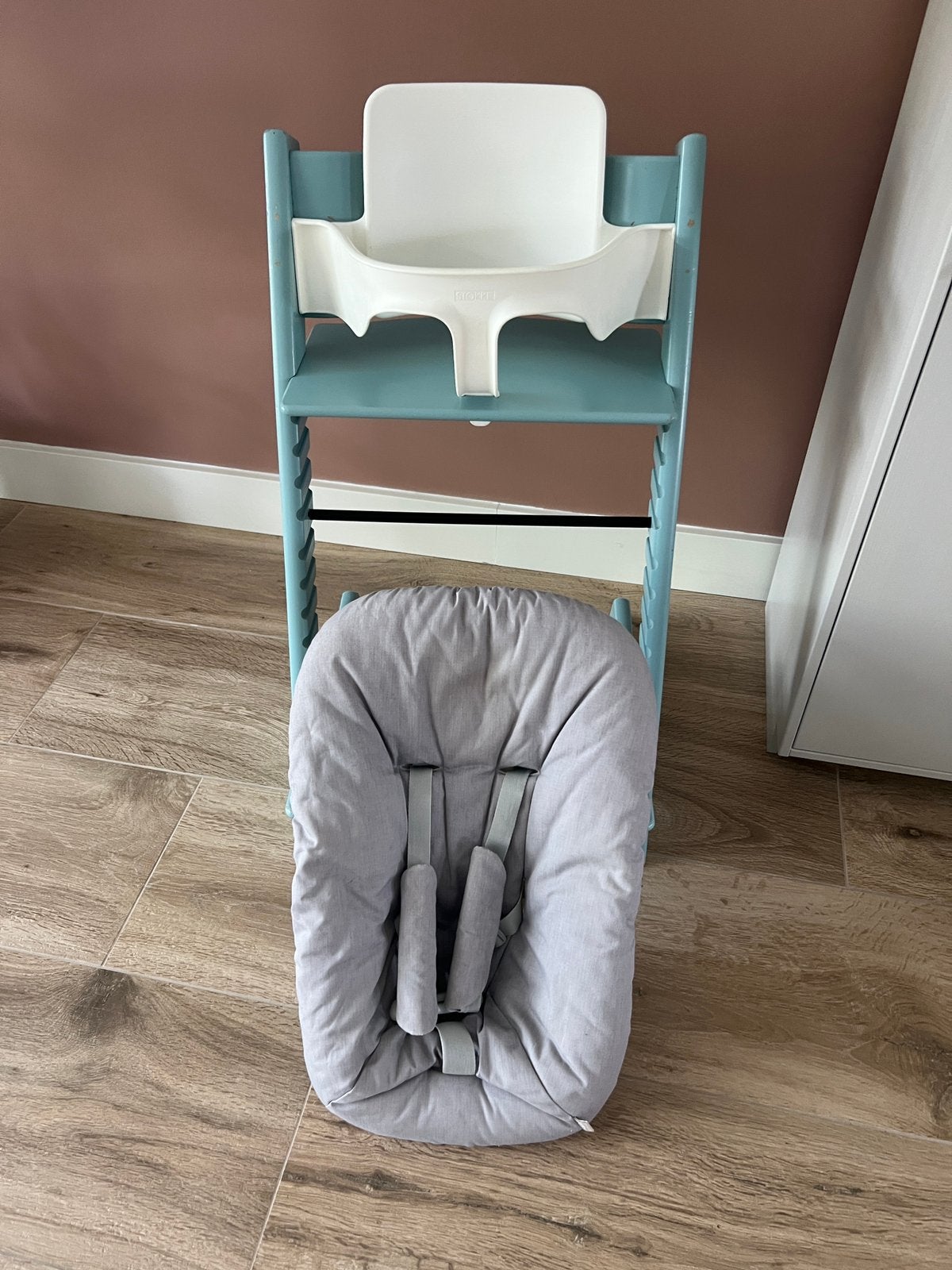 Stokke Tripp Trapp blauw incl babyset en newbornset, Kinderen en Baby's, Kinderstoelen, Ophalen, Zo goed als nieuw, Meegroeistoel