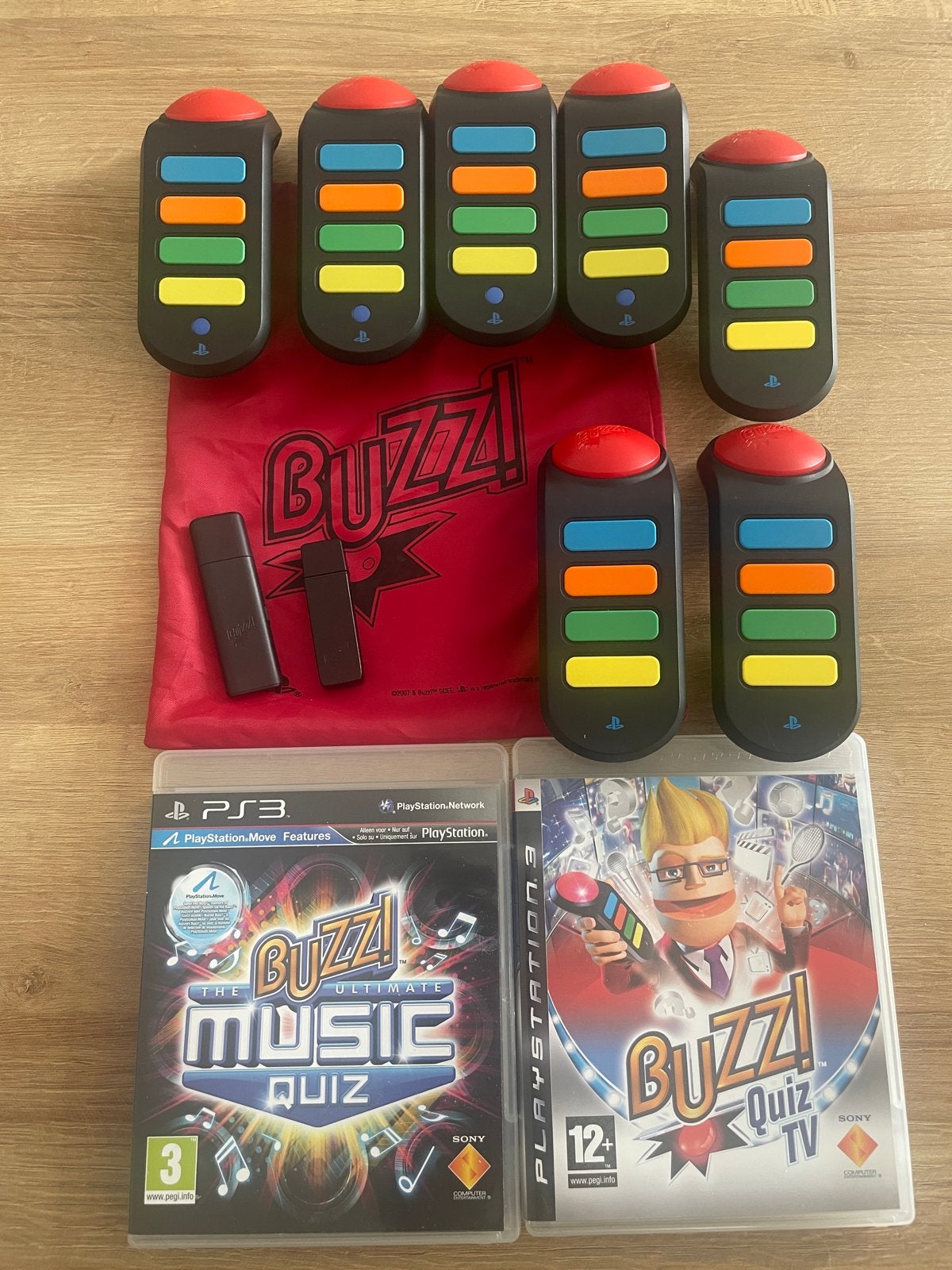 Buzz! Quiz TV & The Ultimate Music Quiz PS3 met 8 Buzzers, Gebruikt, Overige genres, Eén computer, Ophalen of Verzenden