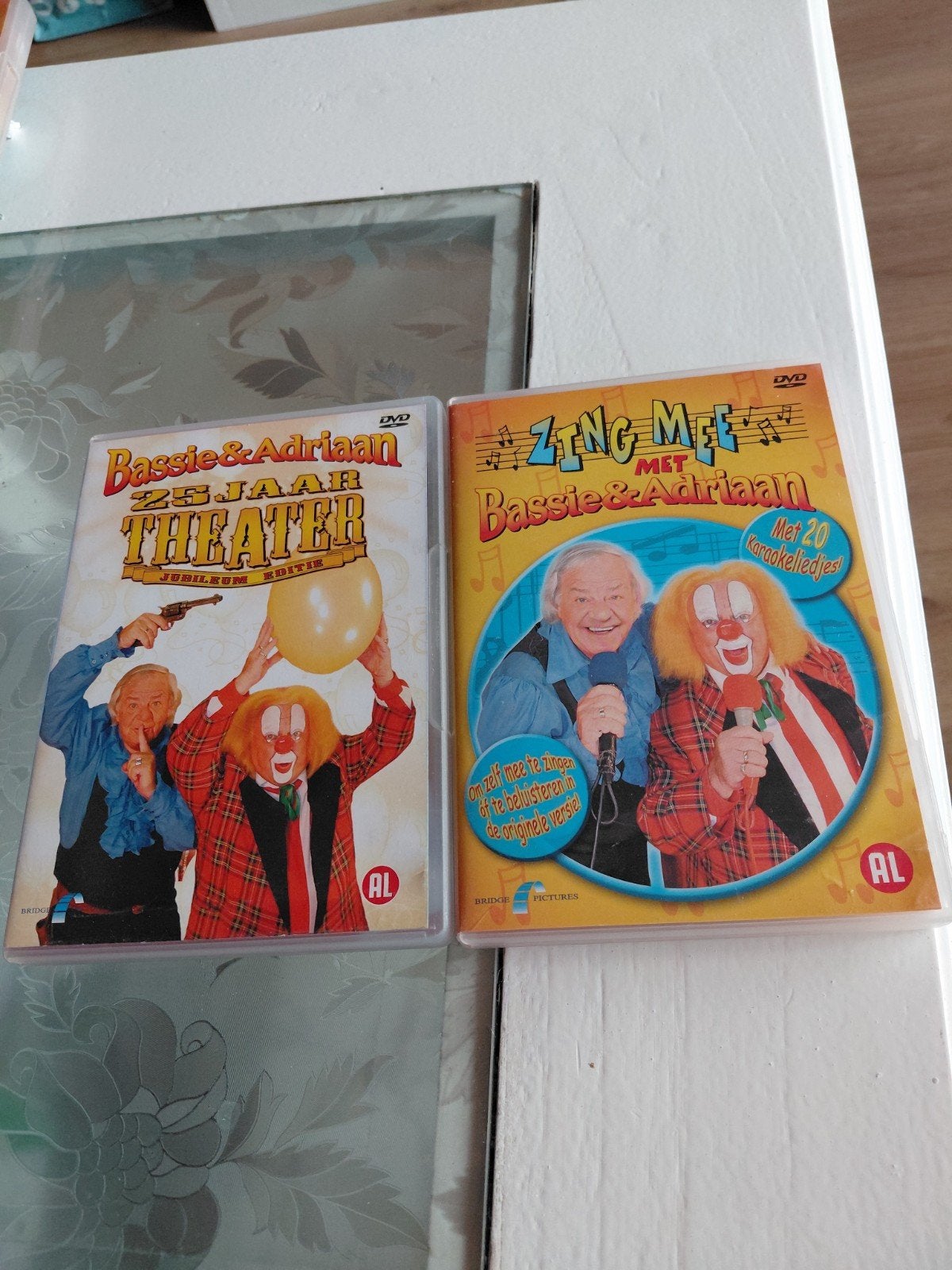 Zing mee met Bassie en Adriaan & 25 Jaar Theater dvds., Show, Gebruikt, Alle leeftijden, Ophalen of Verzenden