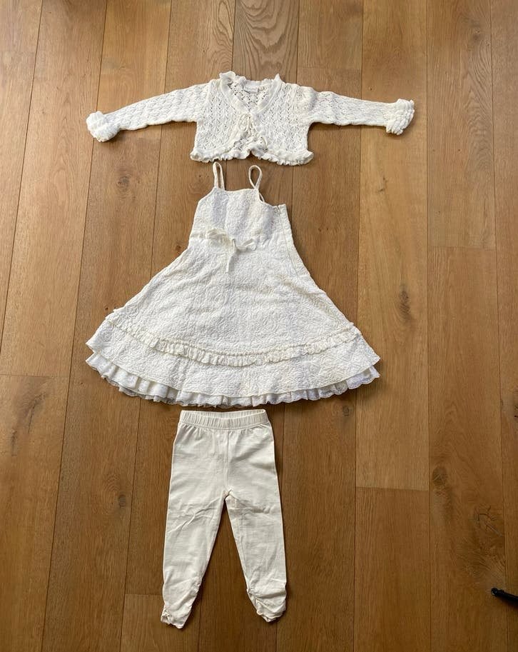 Kleding bruidsmeisje Marybel vest, jurkje maat 98 broekje 92, Kleding | Dames, Marybel, Wit, Zo goed als nieuw, Bruidsmeisjeskleding
