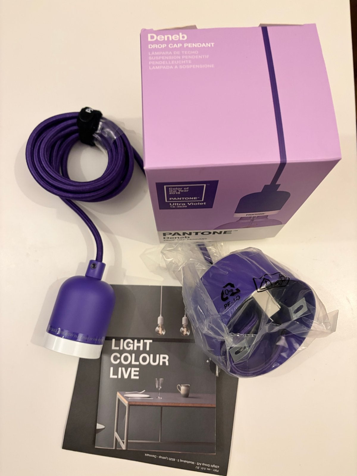 Pantone Deneb Drop Cap Pendant Ultra Violet E27, Ophalen of Verzenden, Nieuw, Kunststof, E27 (groot)