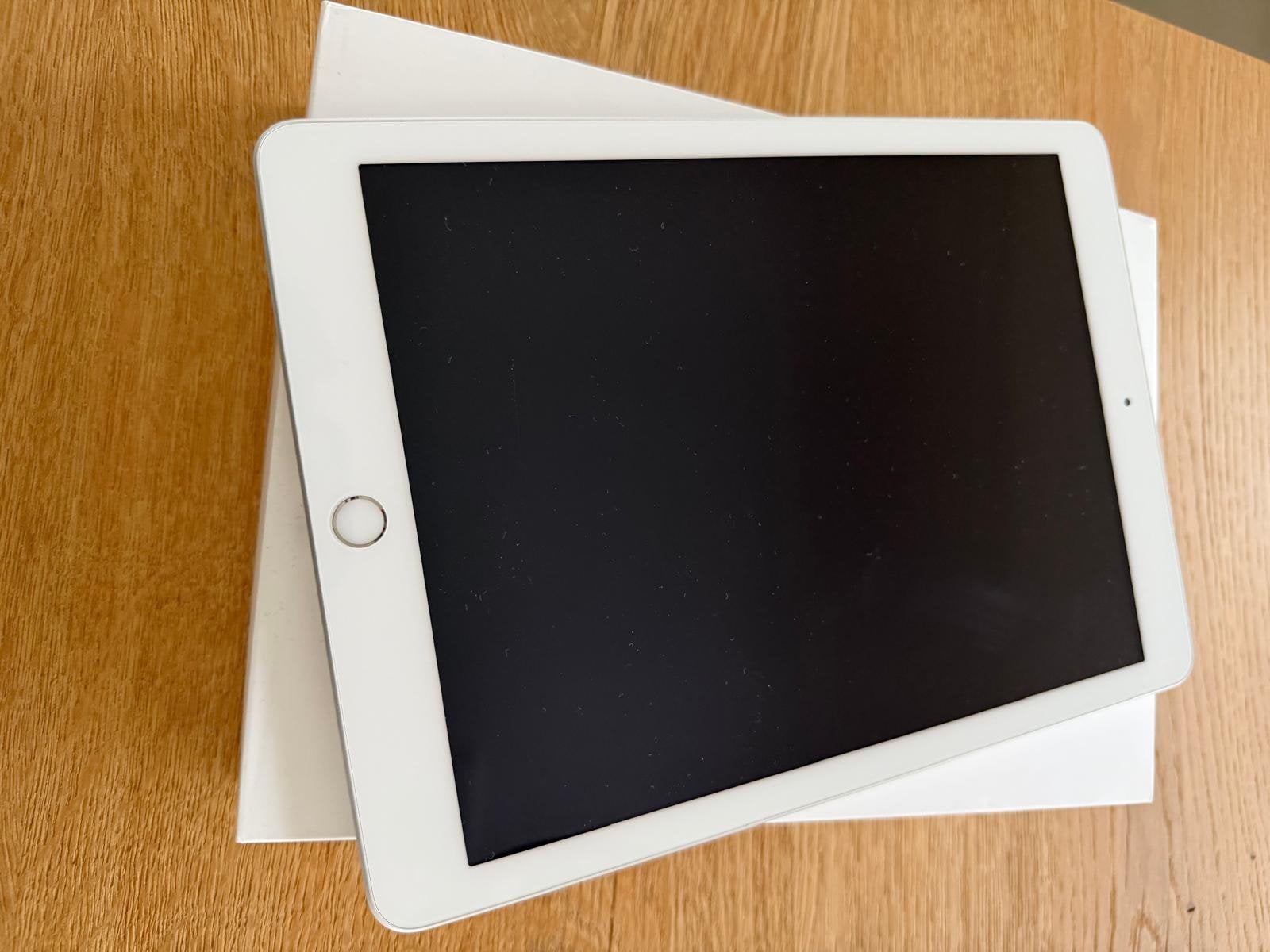 Ipad, wit, 32Gb, compleet met doos en oplader, Computers en Software, Gebruikt, 32 GB, Apple iPad, Wit