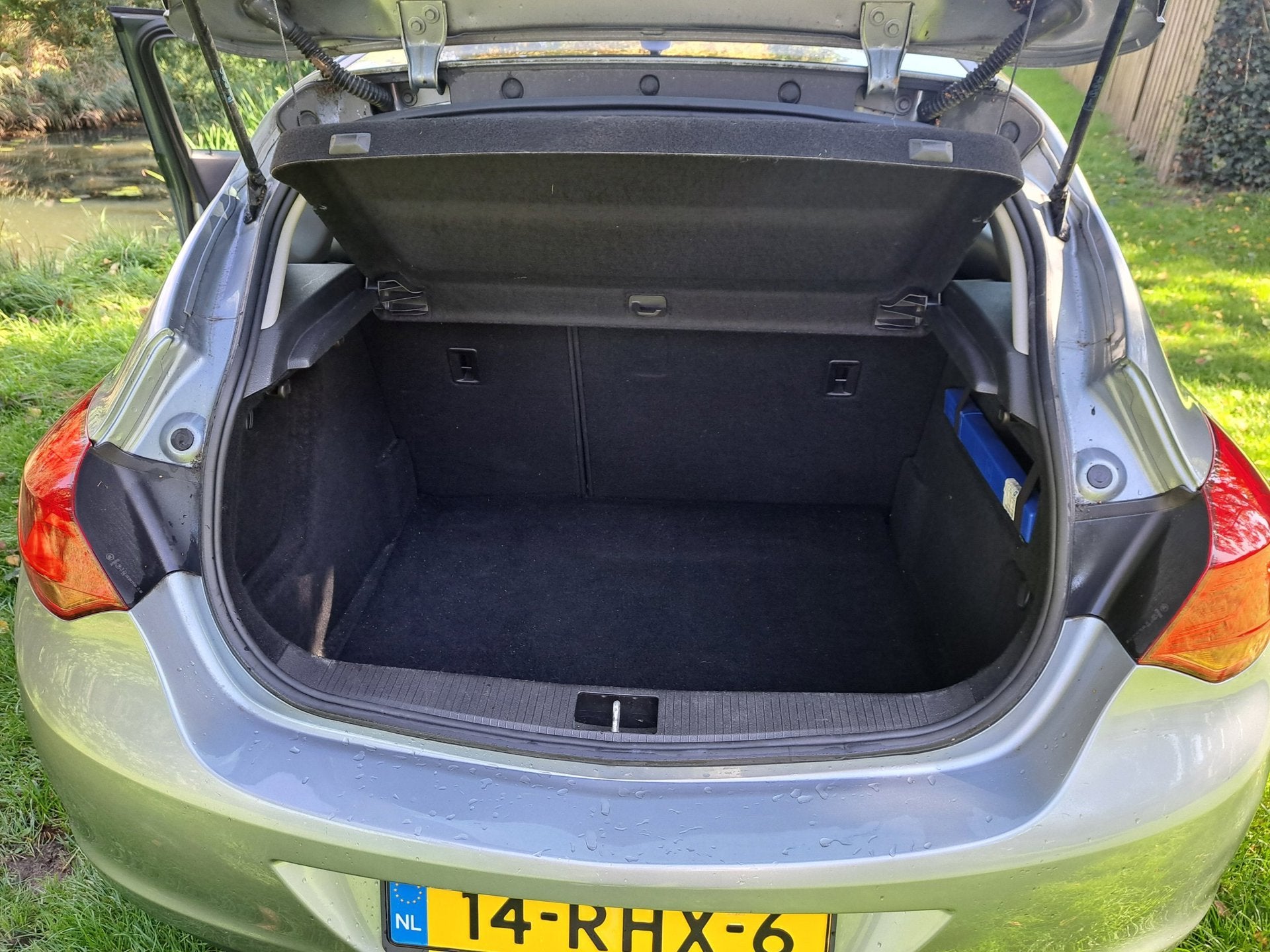 Foto 9 van Opel Astra 1.4 Edition nederlands geleverd 5 deurs airco