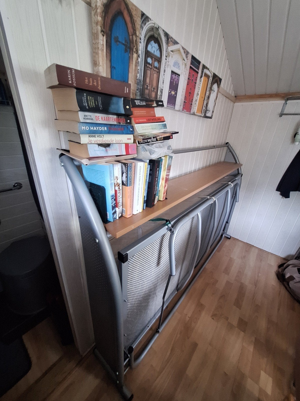 T.E.A.B Eenpersoons ijzere opklapbed met plank in goede sta, Ophalen, Gebruikt, 90 cm, Eenpersoons