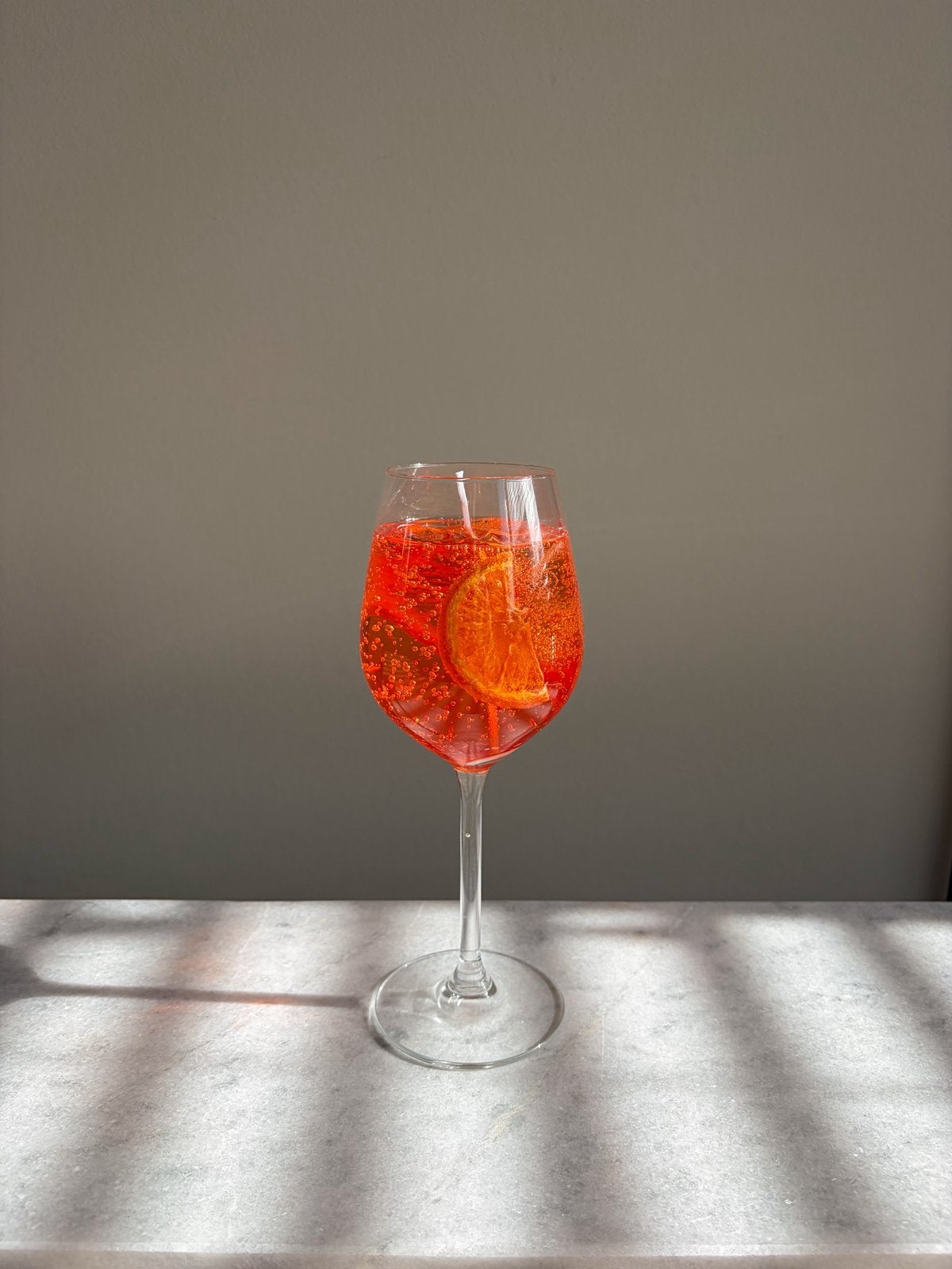 Prachtige Aperol Spritz kaars, Ophalen of Verzenden, Nieuw, Glas, Kaars