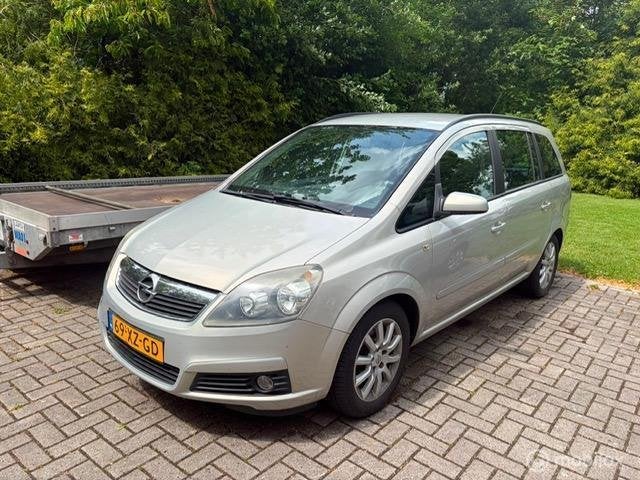 Opel Zafira 1.8 Executive Motor Defect, Auto's, Opel, Gebruikt, 4 cilinders, Origineel Nederlands, Zafira