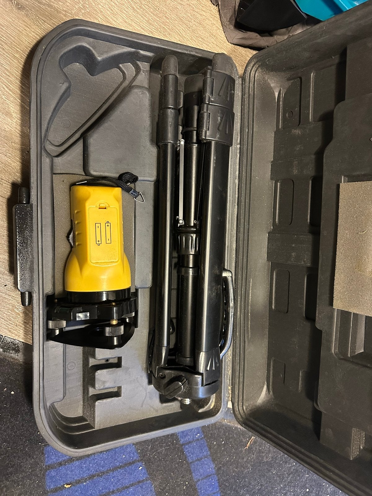 Top Craft zelfnivellerende kruislijnlaser met statief, Doe-het-zelf en Verbouw, Meetapparatuur, Ophalen, Zo goed als nieuw, Licht