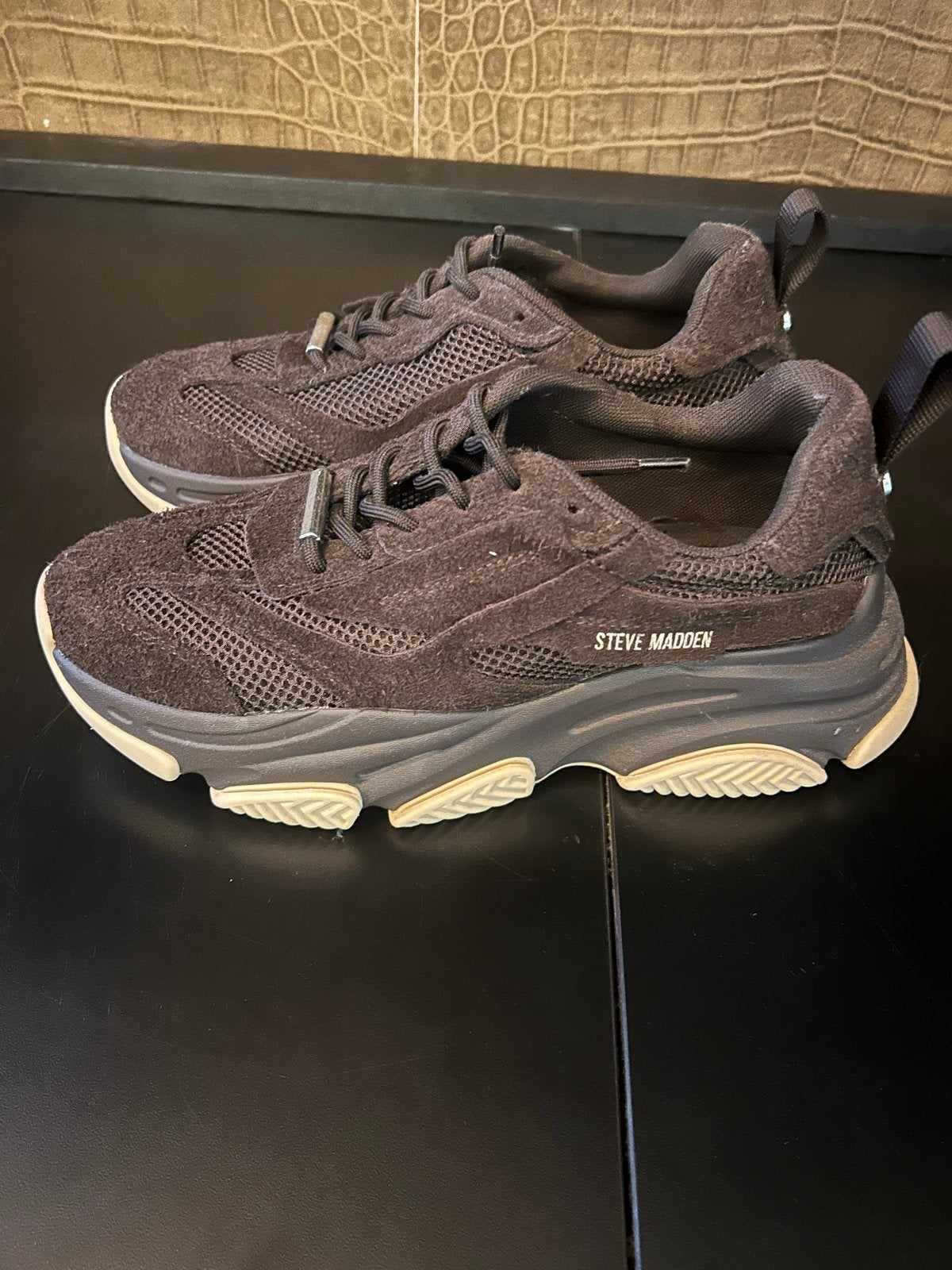 Steve Madden Sneakers - Donkerbruin, Kleding | Dames, Schoenen, Ophalen of Verzenden, Gedragen, Bruin, Sneakers of Gympen