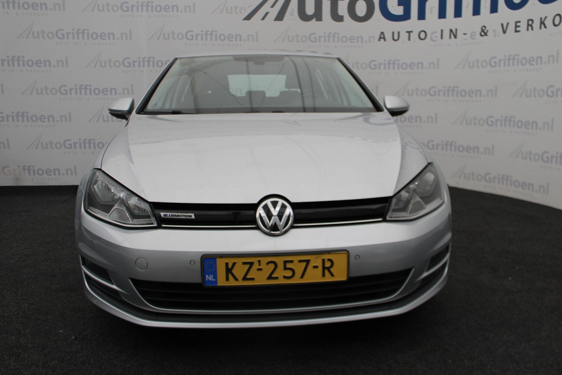 Foto 8 van Volkswagen Golf 1.0 TSI Comfortline keurige 5-deurs met klim