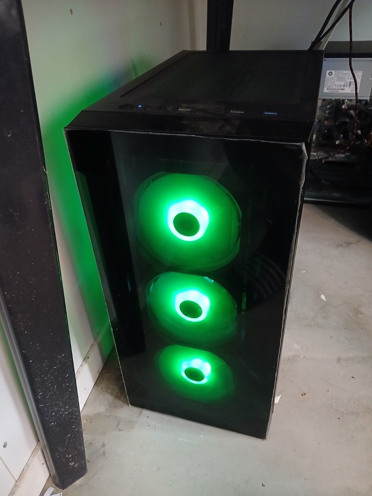 Intresse pijling, Computers en Software, Desktop Pc's, Zo goed als nieuw, 3 tot 4 Ghz, SSD, Ophalen of Verzenden