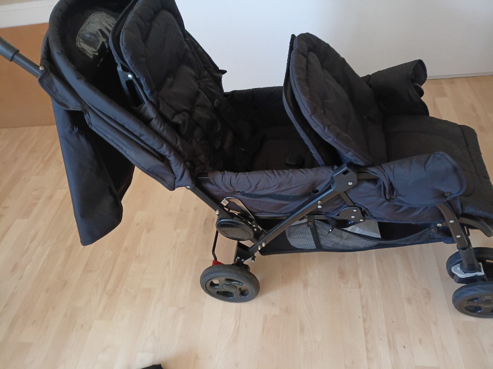 2 zits kinderwagen, Ophalen, Zo goed als nieuw