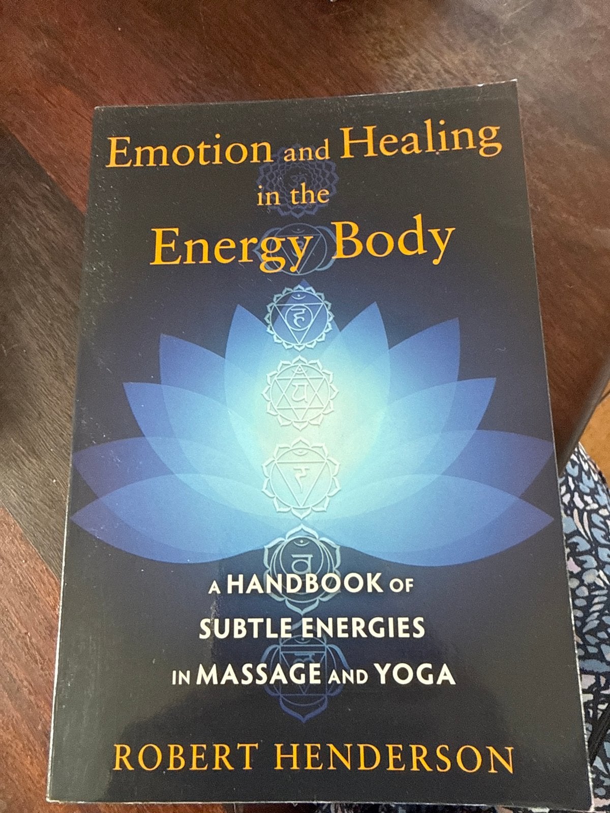 Emotion and Healing in the Energy Body - Robert Henderson, Boeken, Ophalen of Verzenden, Zo goed als nieuw, Meditatie of Yoga