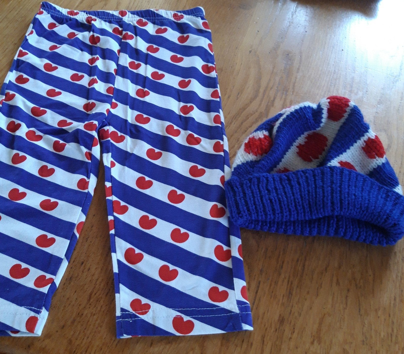Fries gebreid mutsje met legging., Ophalen, Zo goed als nieuw, 110 t/m 116, Jongen of Meisje
