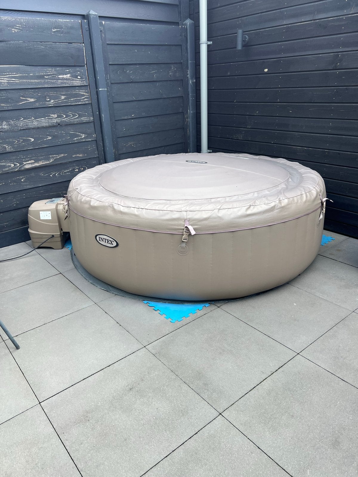 Intex Pure Spa opblaasbare jacuzzi voor 6 personen, Tuin en Terras, Ophalen of Verzenden, Zo goed als nieuw, Rond, Opblaaszwembad