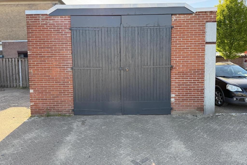 Garage box / Loods te huur Helmond Centrum