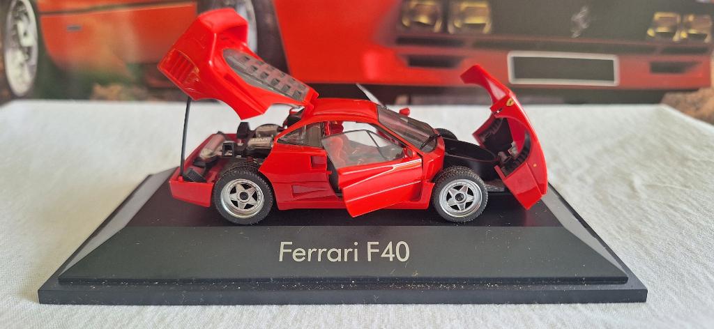 Ferrari F 40 Herpa collection 1 op 43, Ophalen of Verzenden, Zo goed als nieuw, Auto, Overige merken