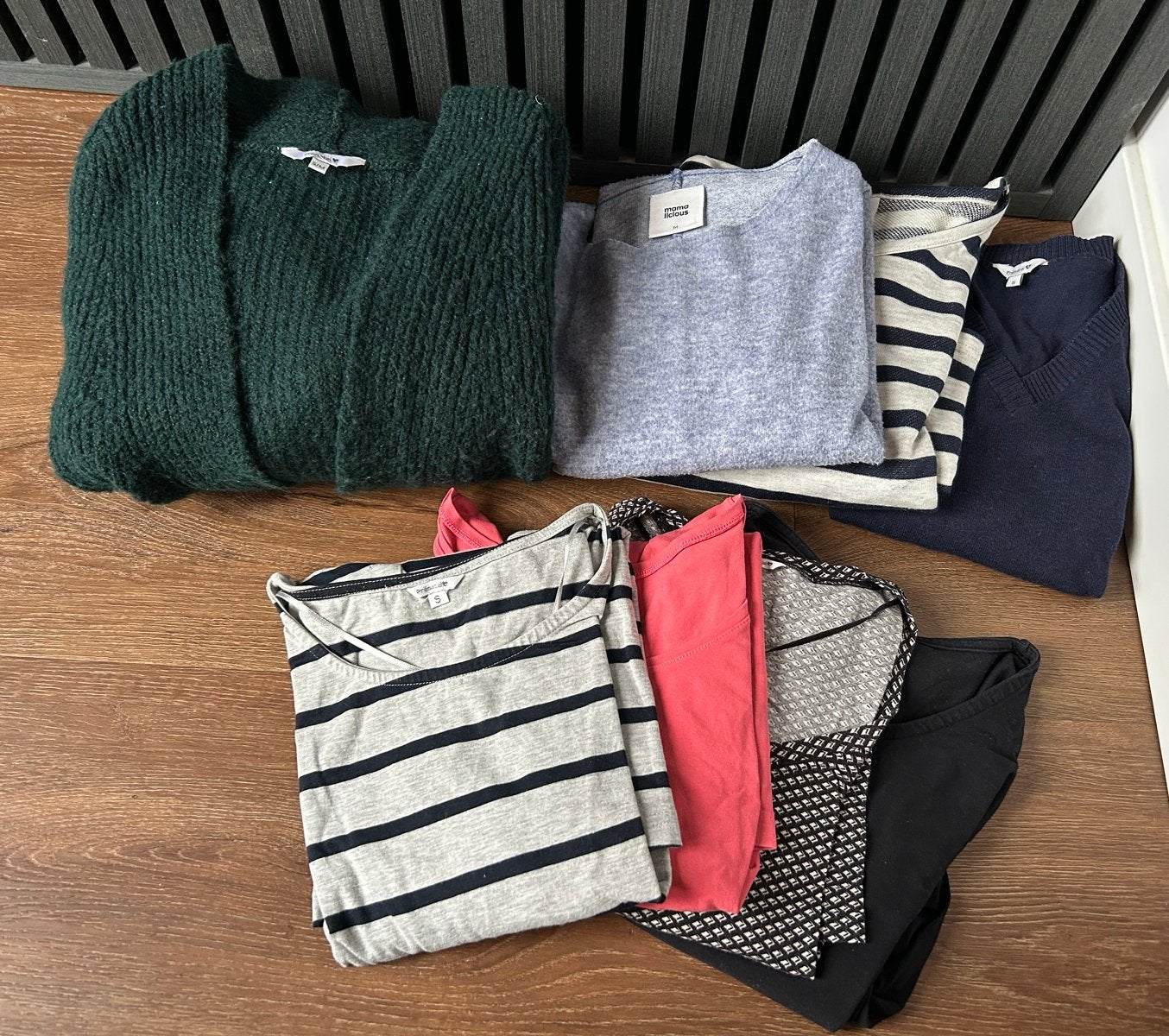 Positiekleding: jurk, truien, shirts en vesten (maat M), Maat 38/40 (M), Meerkleurig, Gedragen, Shirt of Top
