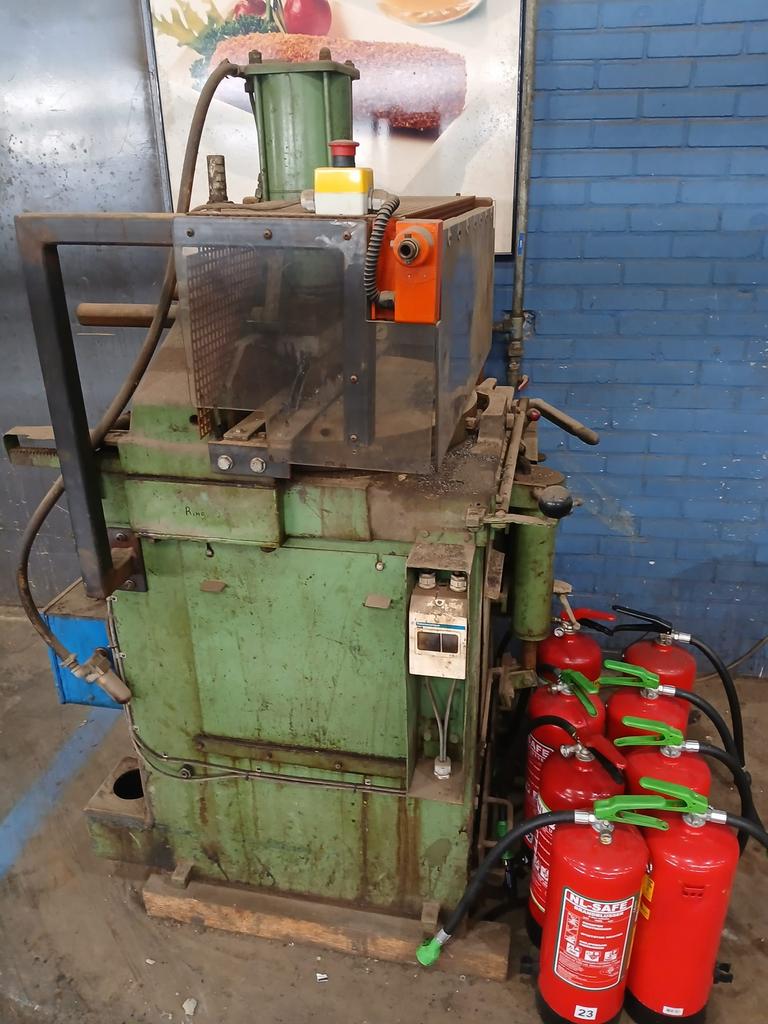 2 x kaltenbach zaag industrieel, Ophalen