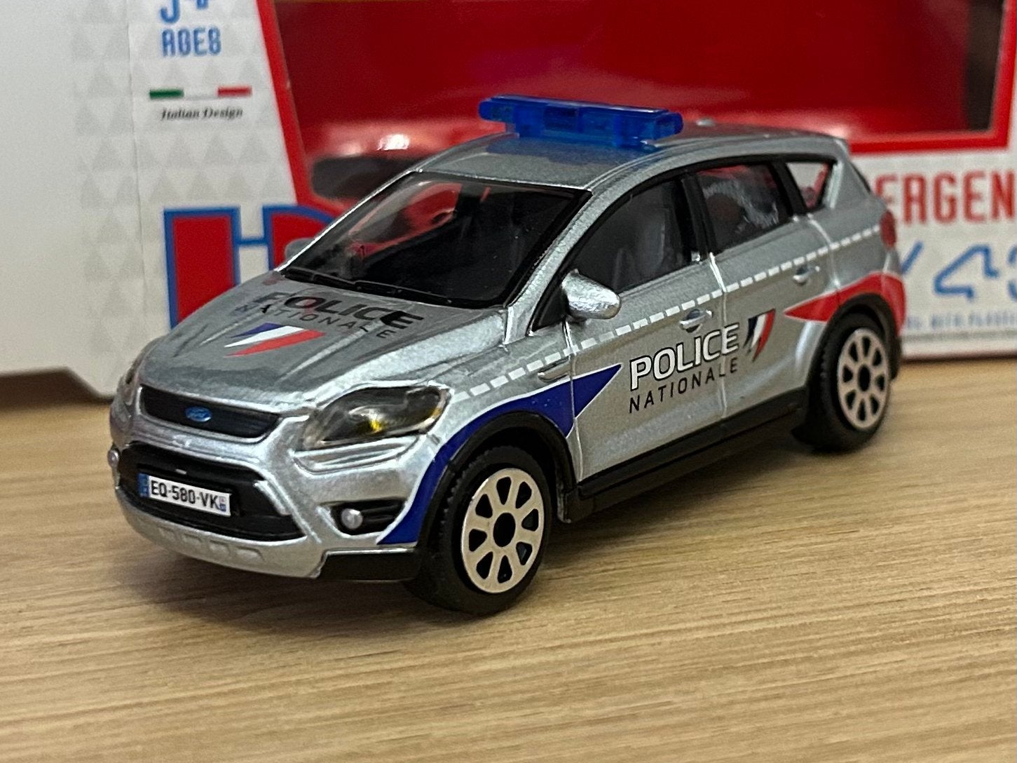 Bburago Ford Kuga Police France 1:43 OVP, Verzenden, Zo goed als nieuw, Auto, Overige merken