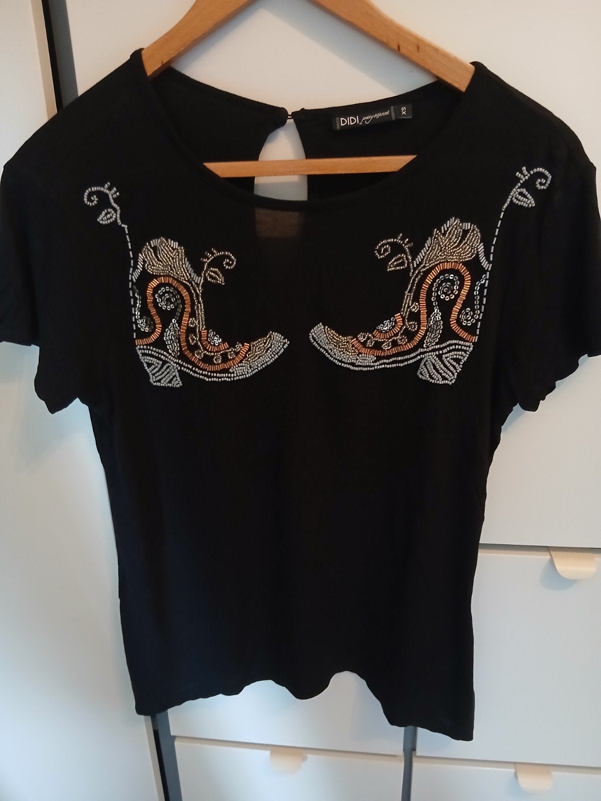 T shirt DIDI Pretty Different Zwart met kralen, Kleding | Dames, Zwart, Ophalen of Verzenden, Zo goed als nieuw, DIDI Pretty Different