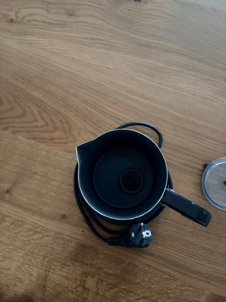 Nespresso Aeroccino 3 Melkopschuimer, Ophalen of Verzenden, Zo goed als nieuw, Elektrische melkopschuimer