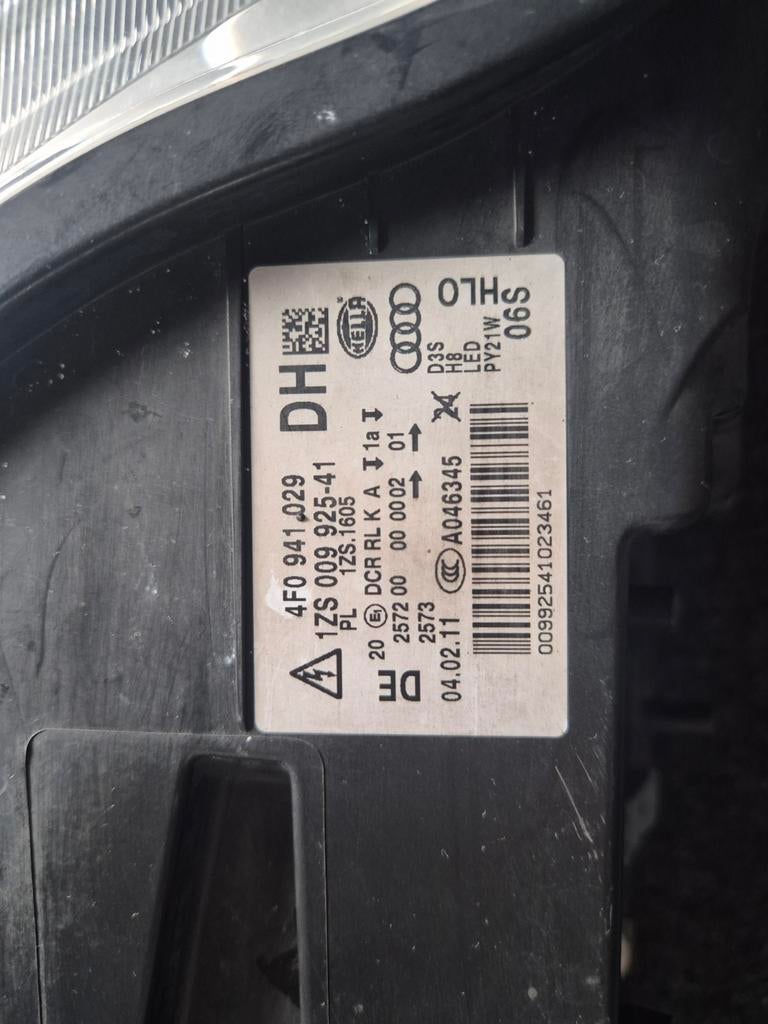 Koplamp Audi A6 (4F0 941 029) - Hella, Ophalen of Verzenden