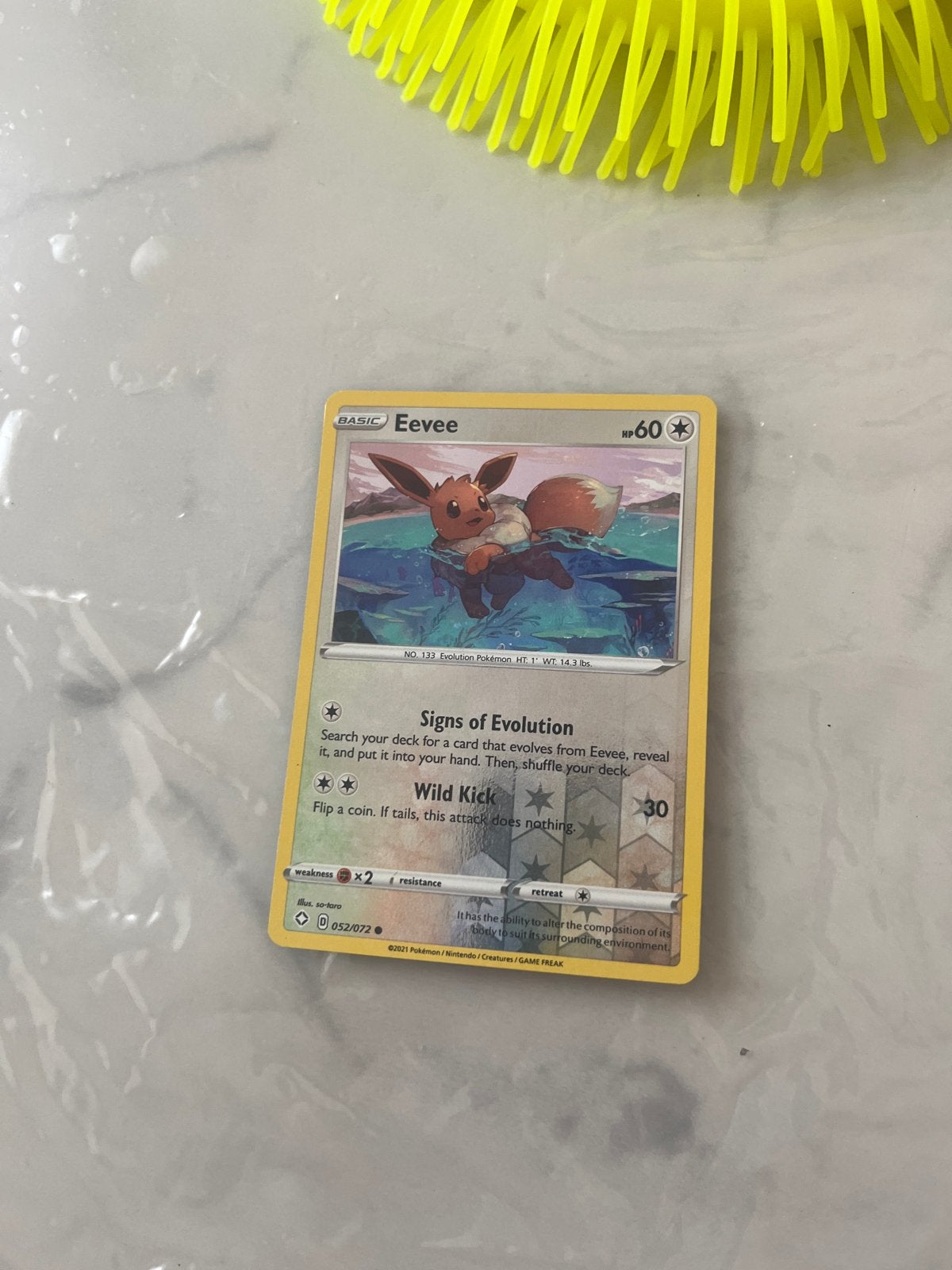 Pokémon Eevee kaart (Celebrations 052/072), Ophalen of Verzenden, Zo goed als nieuw, Losse kaart