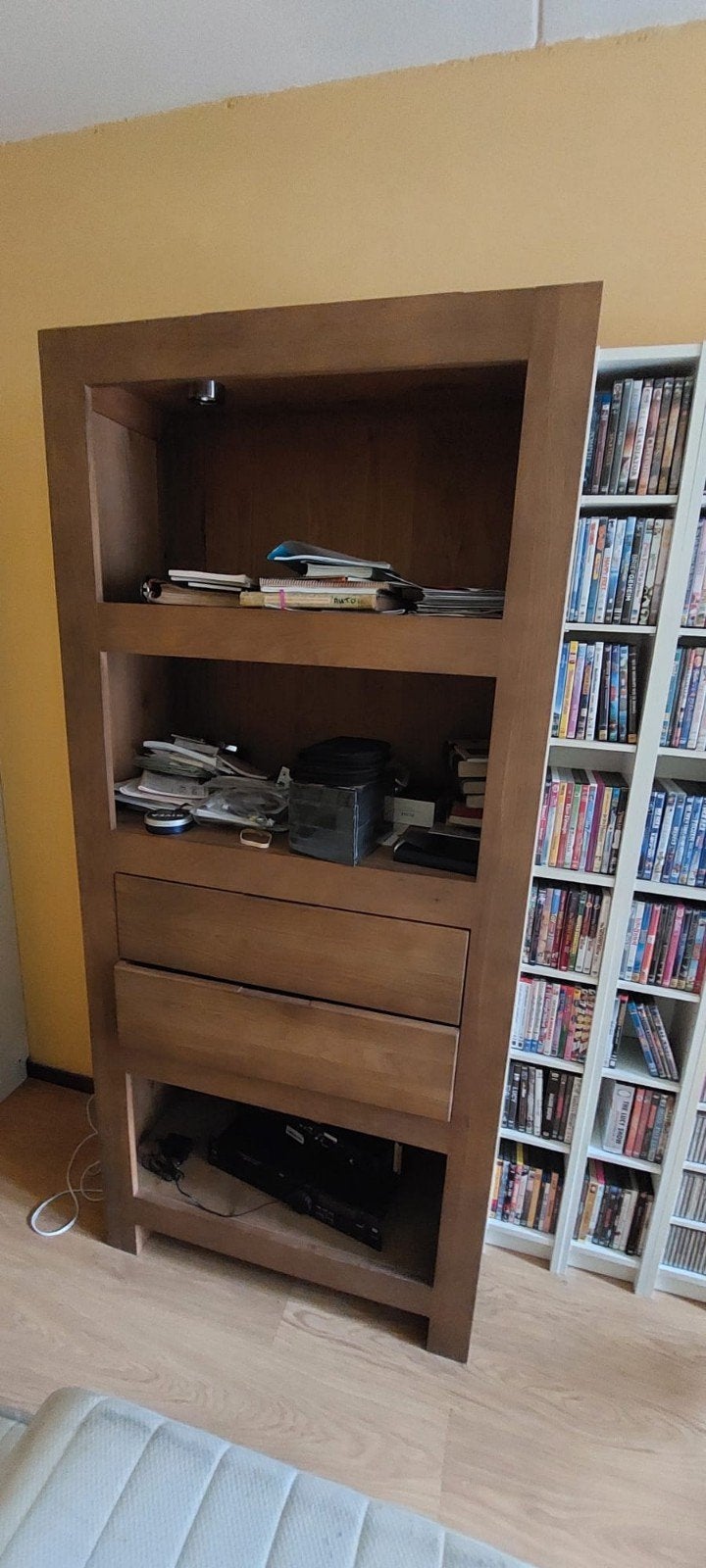 Houten boekenkast met lades en planken, Ophalen, Met plank(en), Gebruikt, 50 tot 100 cm