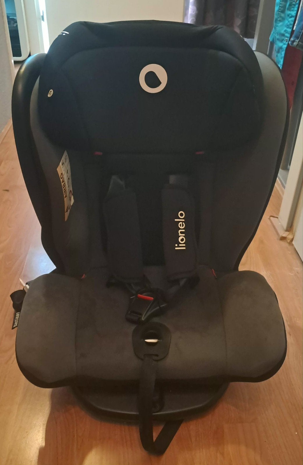 Lionelo Autostoel met Isofix en Gordelbevestiging + Spiegel, Autogordel of Isofix, Afneembare rugleuning, Zo goed als nieuw, 9 t/m 36 kg