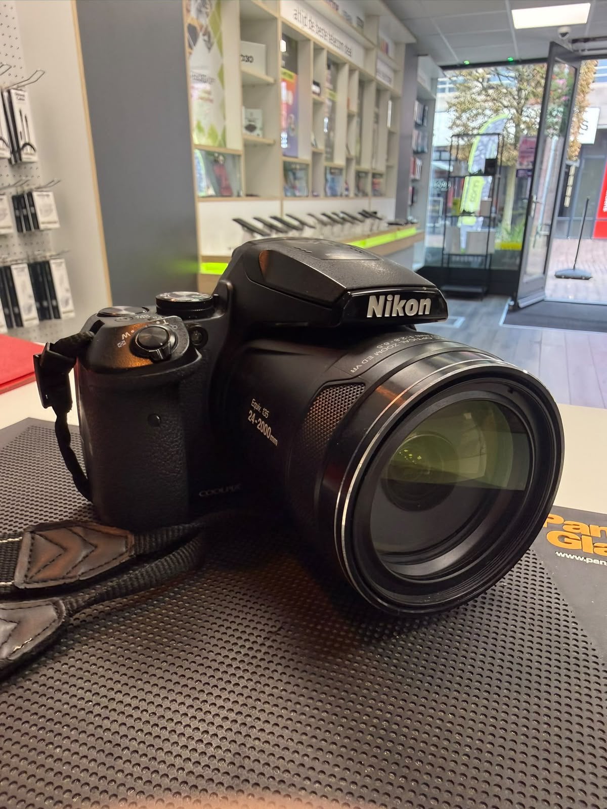 Nikon Coolpix P900 – inclusief extra accu, Ophalen, Kantelbaar/draaibaar scherm, Gebruikt, Overige typen
