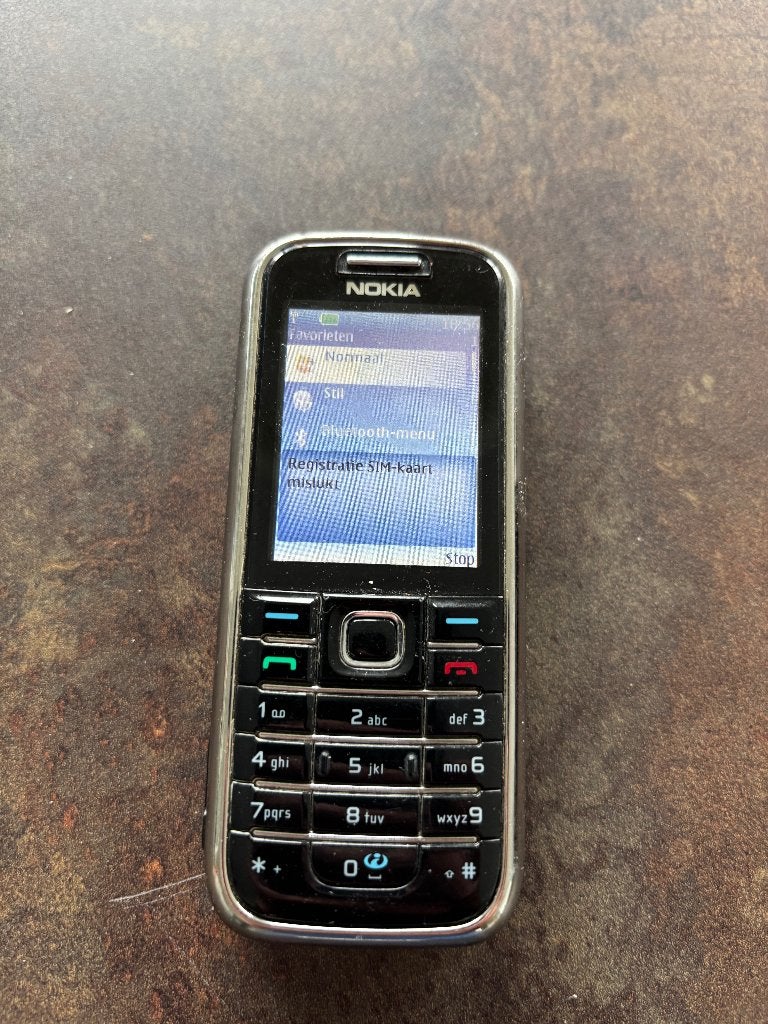 Nokia 3310, Gebruikt, Zwart, Fysiek toetsenbord, Inklapmodel