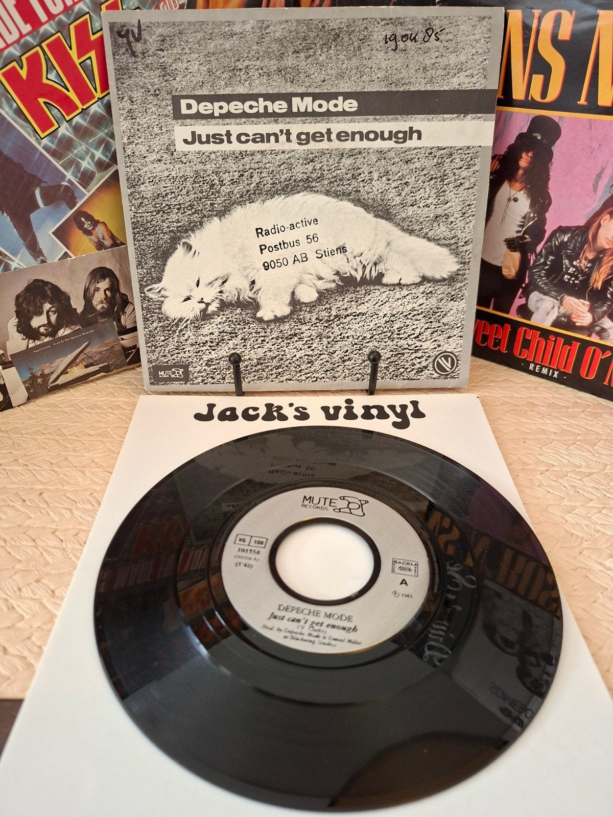 Depeche Mode - Just Can't Get Enough     1981, Gebruikt, 7 inch, Ophalen of Verzenden, Beschermende buitenhoes