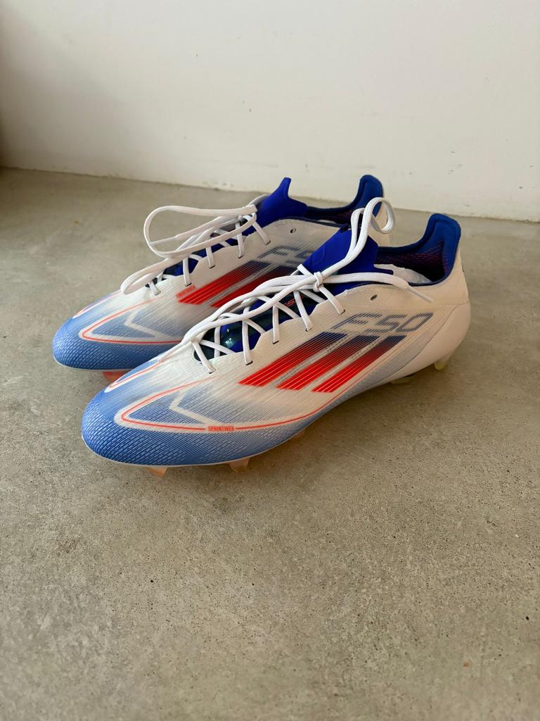 Adidas AG F50 maat 45 1/3, Maat XS of kleiner, Ophalen of Verzenden, Zo goed als nieuw, Schoenen