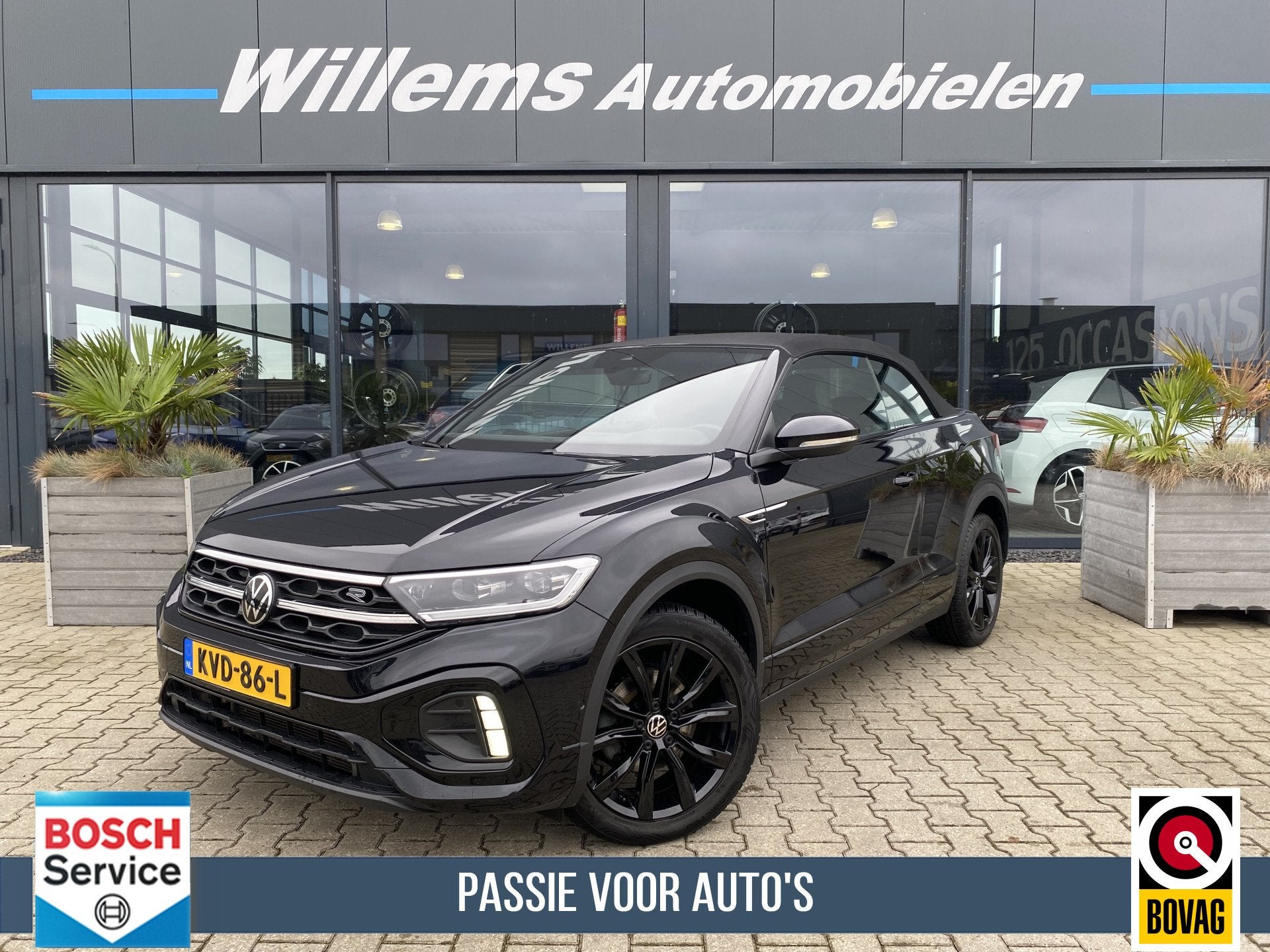 Volkswagen T-Roc Cabriolet Black Style 1.5TSI DSG 150PK R-li, Auto's, Dealer onderhouden, 4 cilinders, Alcantara, Bedrijf