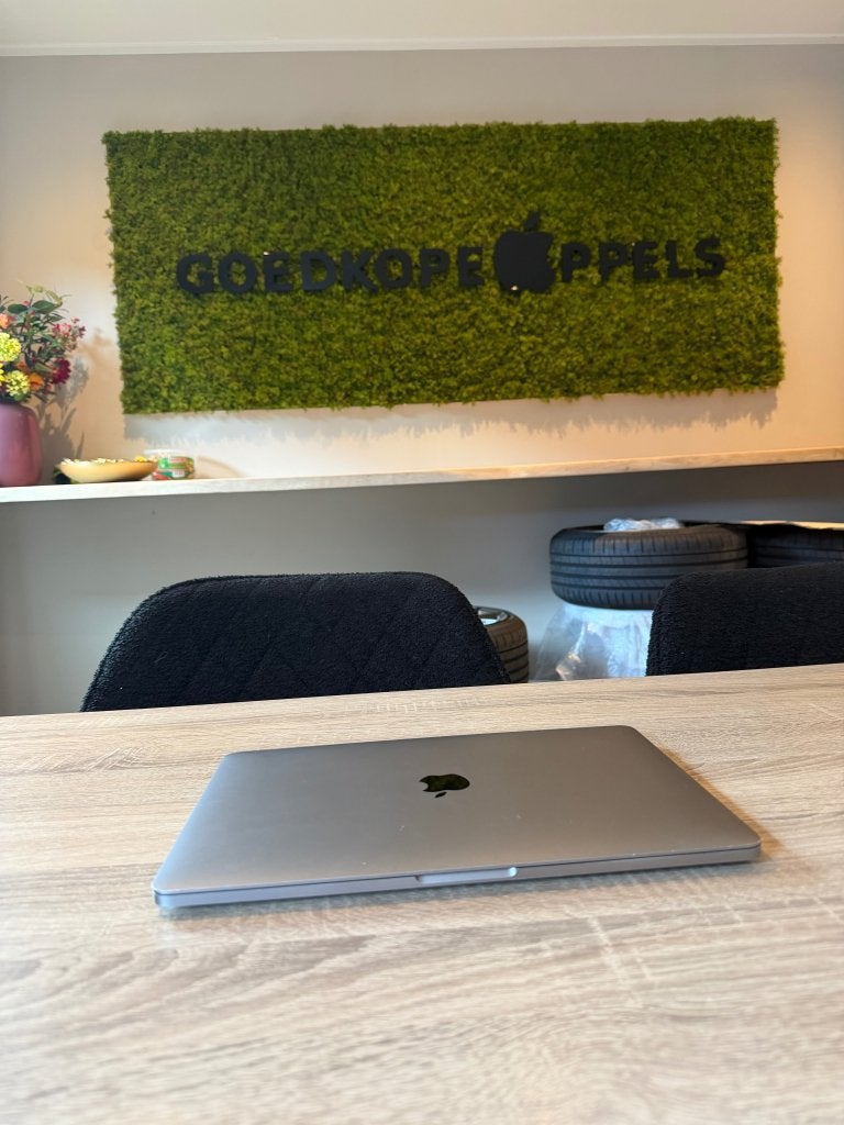 MacBook Pro 13 inch m1 16GB 256GB Space Grey, Ophalen, Gebruikt, Support@apple.com, MacBook Air