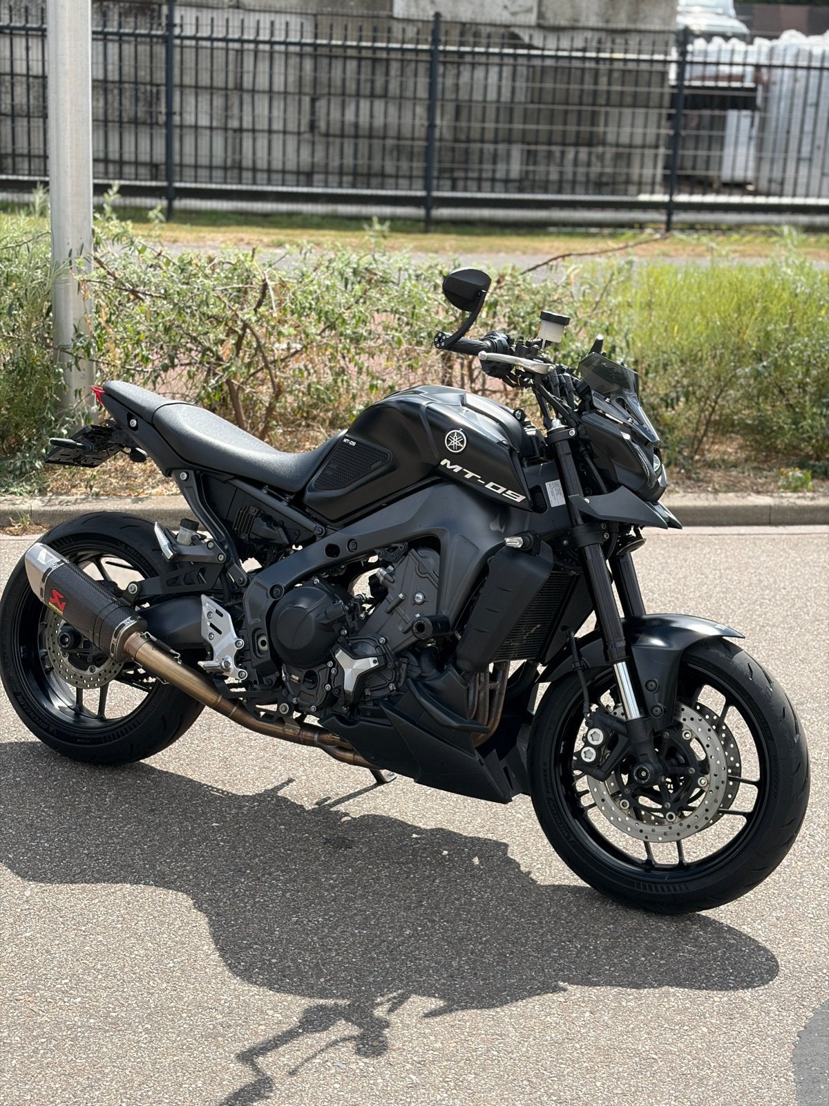 Yamaha MT-09 A2 / Ecu Tune 136PK - Full Akrapovic uitlaat, Motoren, Sportuitlaat, Gebruikt, 3 cilinders, Particulier