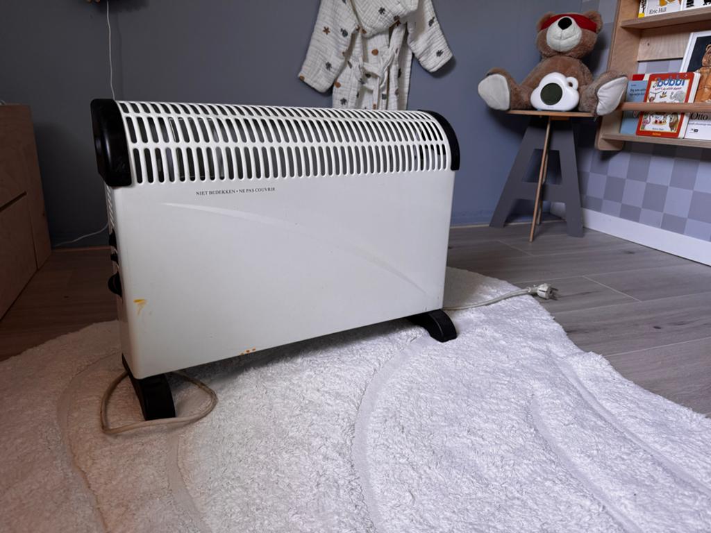 Elektrische kachel 2000W met thermostaat, Ophalen, 30 tot 80 cm, Gebruikt, Kachel
