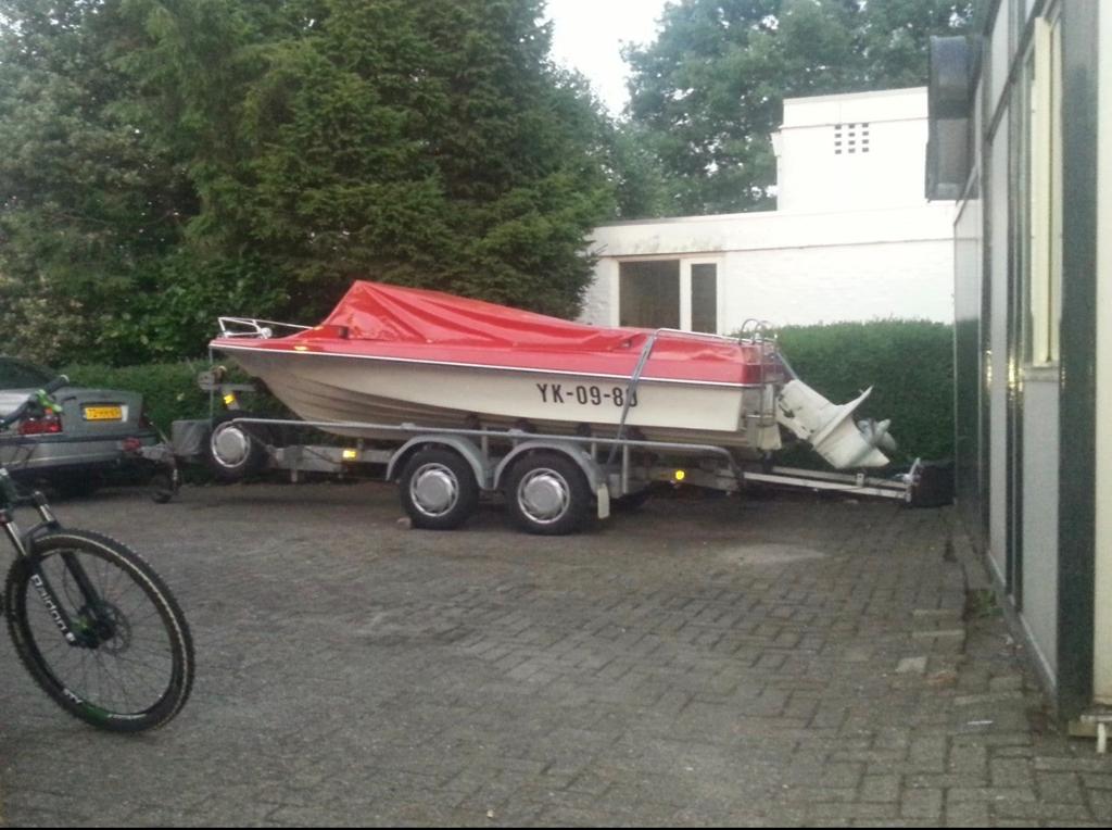 Mooie retro speedboot volvo penta Aq130, Watersport en Boten, Overige merken, Gebruikt, Binnenboordmotor, 70 tot 120 pk