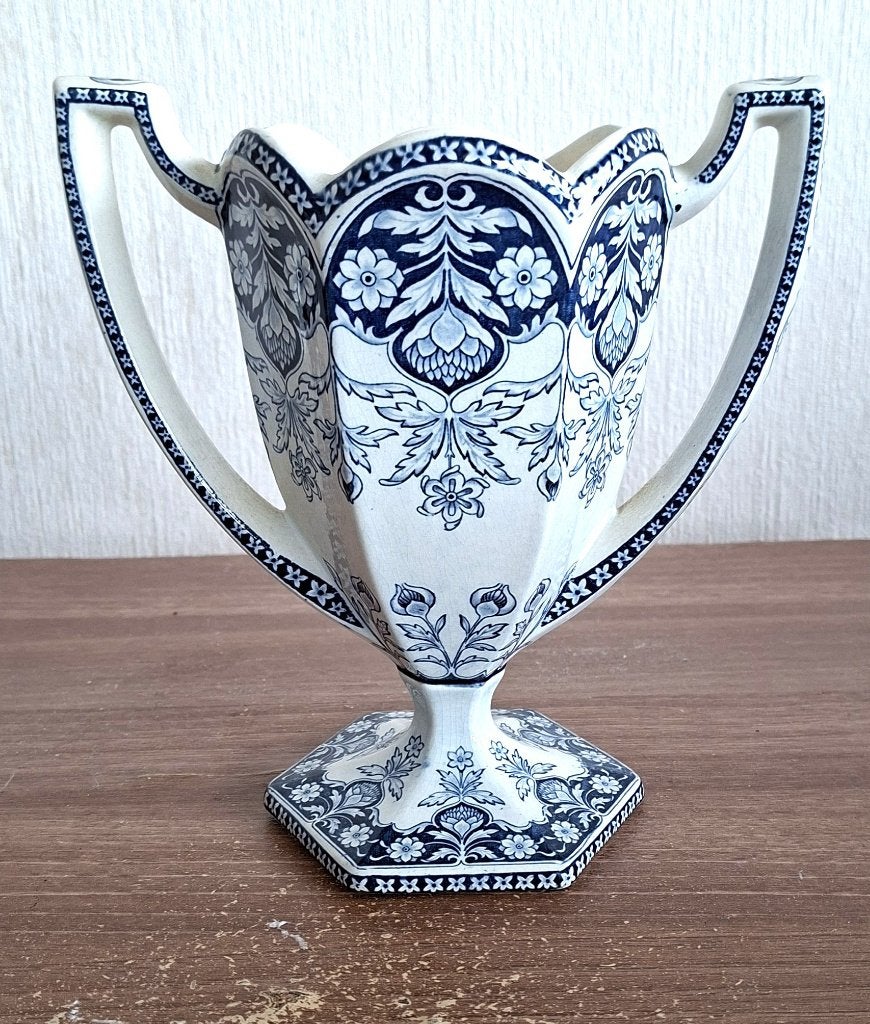 Antieke huwelijksbeker uit 1925, Ophalen
