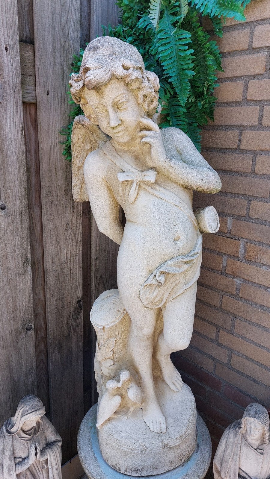 groot tuinbeeld beton engel cupido 107 cm hoog, Ophalen, Gebruikt, Beton, Engelenbeeld