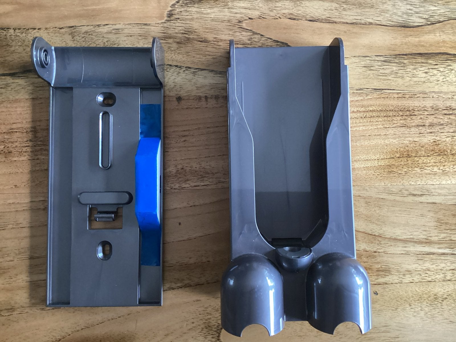 Dyson V12 Detect wandhouder, Zo goed als nieuw, Dyson, Reservoir, Steelstofzuiger