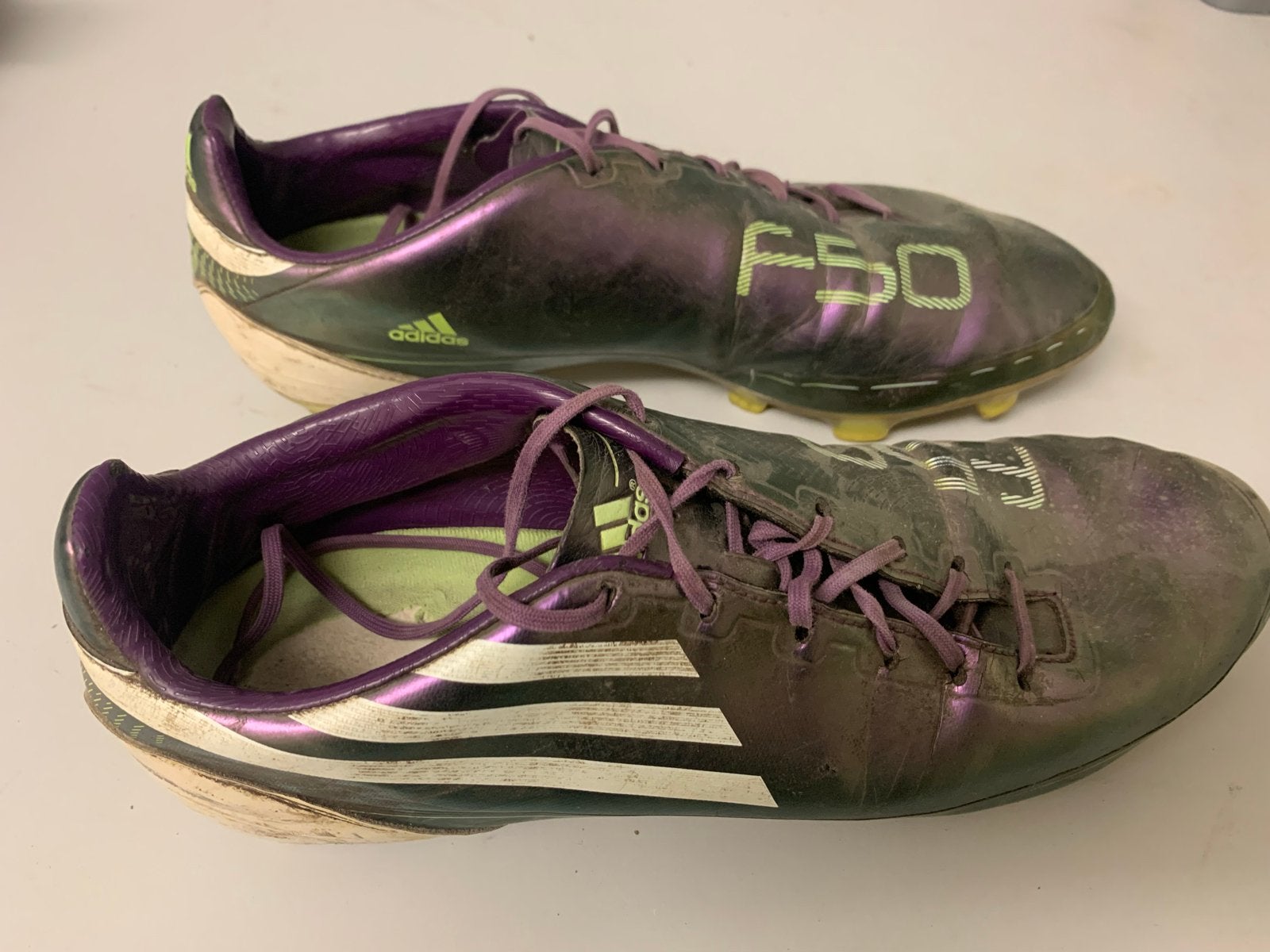 Adidas F50 voetbalschoenen - Maat 44 2/3, Maat XS of kleiner, Ophalen, Gebruikt, Schoenen