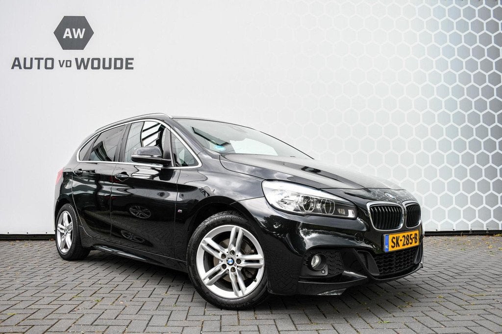 BMW 2-serie Active Tourer 218i High Executive M-pakket Autom, Auto's, BMW, 1345 kg, 136 pk, Gebruikt, Euro 6