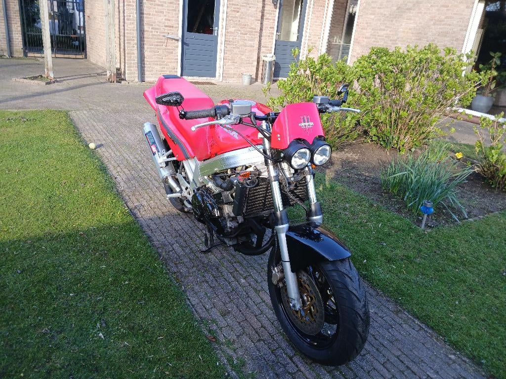 Honda VFR750F Naked bike, 750 cc, 4 cilinders, Motorrijbewijs A, Particulier
