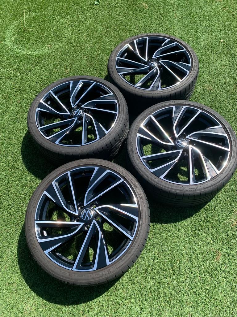 Originele vw  Adelaide velgen 5x112 19 volkswagen golf, Auto-onderdelen, Banden en Velgen, Banden en Velgen, 235 mm, Zomerbanden