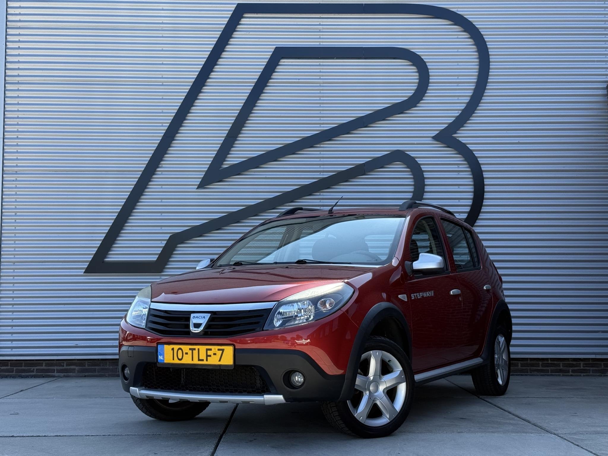 Dacia Sandero 1.6 Stepway D-riem vv in 2025|LM Velgen|N.A.P|, Auto's, Voorwielaandrijving, Stof, 4 cilinders, Metallic lak