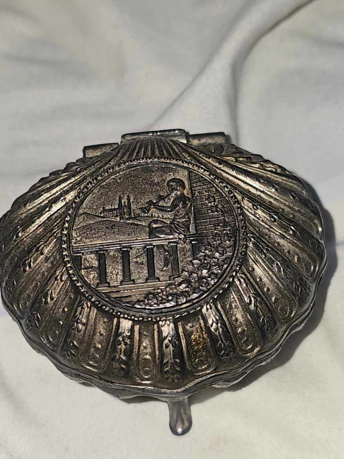 Antieke schelpvormige sieradendoos met reliëf, Ophalen of Verzenden