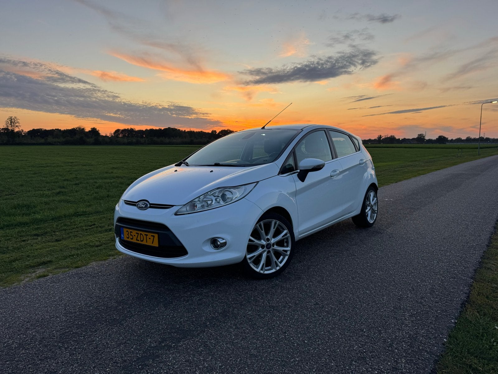 LPG Ford Fiësta 1.4 5DR 2012 - APK tot okt 2027, Auto's, Voorwielaandrijving, Verwarmde buitenspiegels, Wit, Handgeschakeld