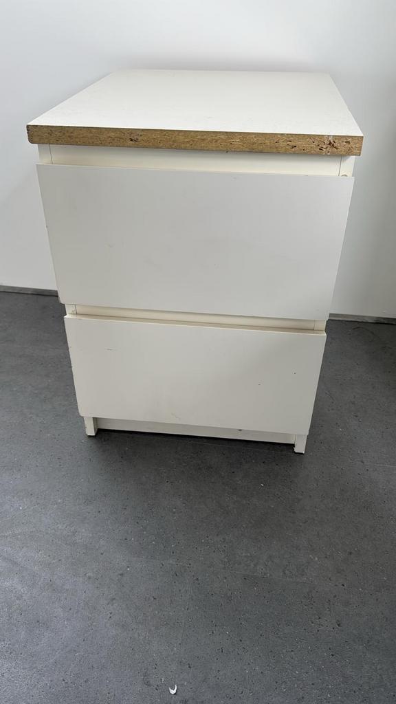 Witte ladekast met twee lades, Ophalen, Minder dan 50 cm, 1 of 2 laden, Zo goed als nieuw